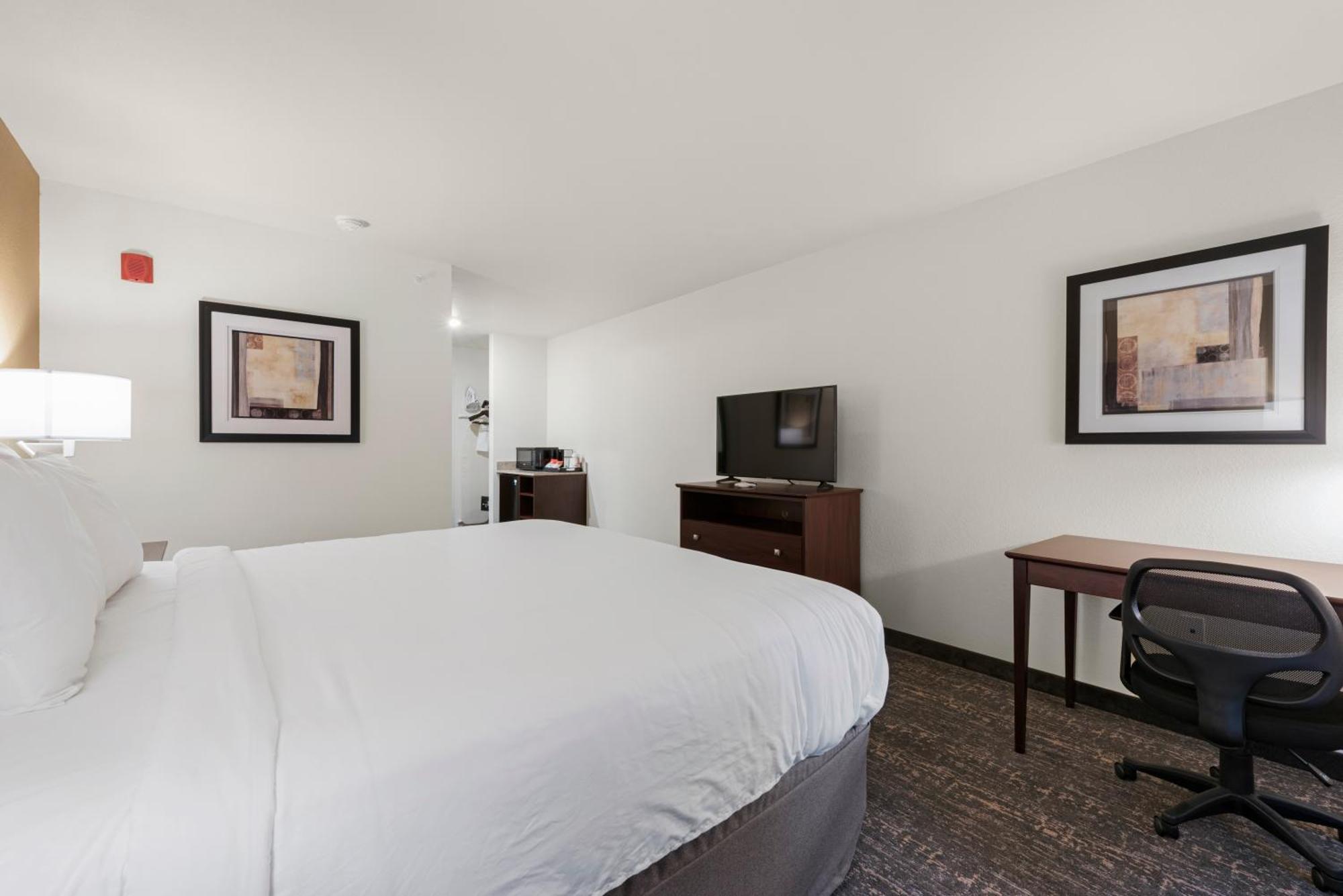 Cobblestone Hotel & Suites - Bellefontaine Ngoại thất bức ảnh