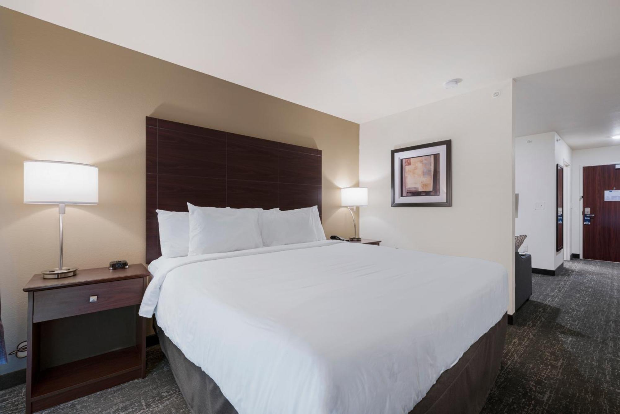 Cobblestone Hotel & Suites - Bellefontaine Ngoại thất bức ảnh