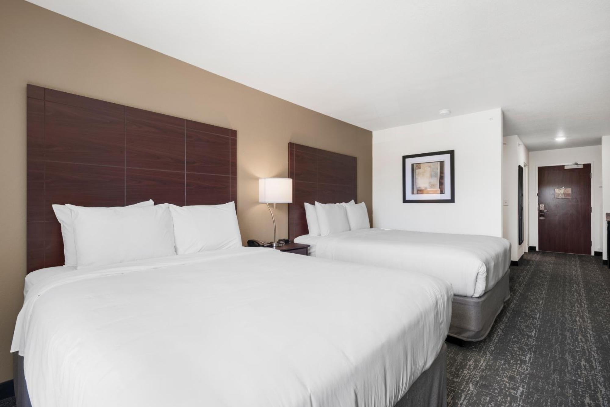 Cobblestone Hotel & Suites - Bellefontaine Ngoại thất bức ảnh